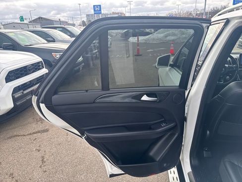 Used 2018 Mercedes-Benz GLE 350 4MATIC image 40