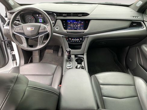 Used 2024 Cadillac XT5 Premium Luxury w/ Technology Package FWD image 11