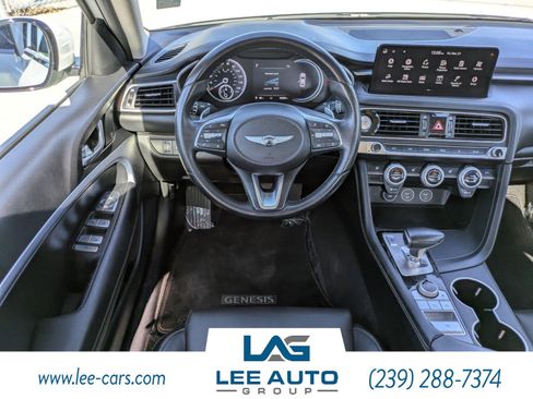 Used 2022 Genesis G70 2.0T image 12