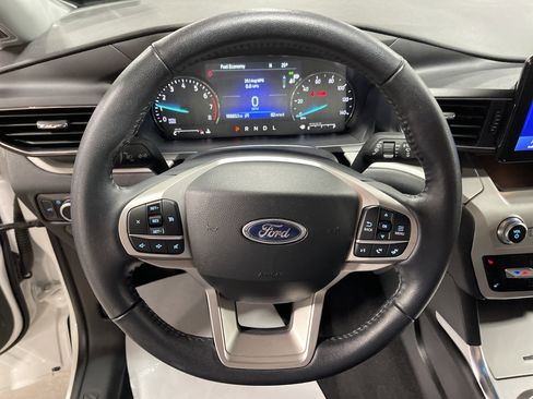 Used 2023 Ford Explorer XLT w/ Equipment Group 202A image 19