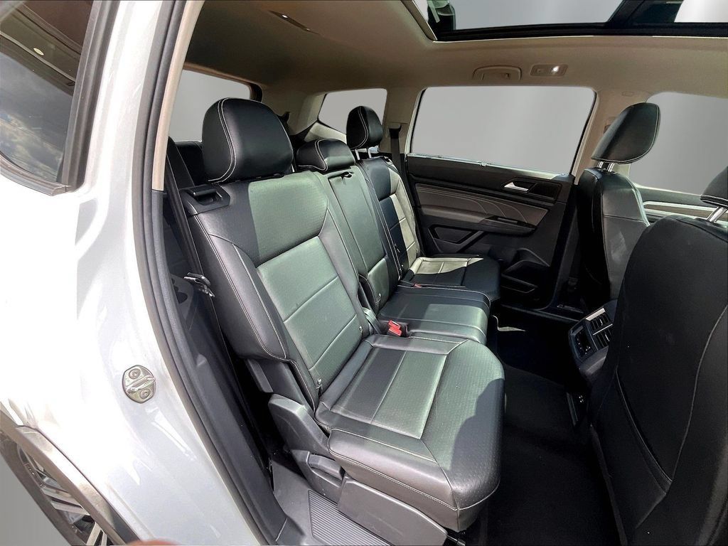 Used 2023 Volkswagen Atlas SEL AWD/4WD image 24