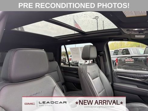 Used 2023 GMC Yukon Denali AWD/4WD image 12