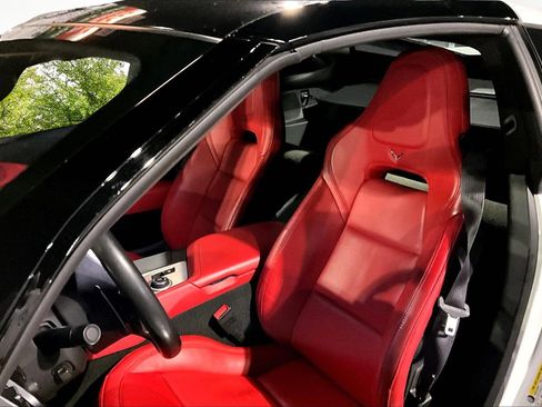 Used 2015 Chevrolet Corvette Z51 3LT w/ 3LT Preferred Equipment Group image 25