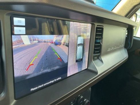Used 2023 Ford Bronco Outer Banks image 18