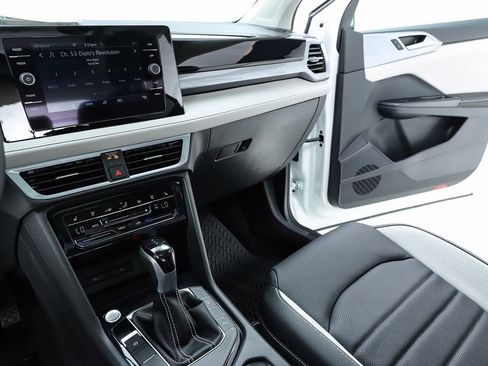New 2026 Volkswagen Taos SEL image 61