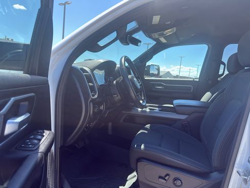 Used 2022 RAM 1500 Big Horn AWD/4WD image 11