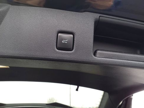 Used 2024 Ford Escape ST-Line image 6