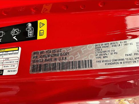 Used 2024 Jeep Wrangler Unlimited Rubicon w/ XTREMEE 35" Tire Package image 30