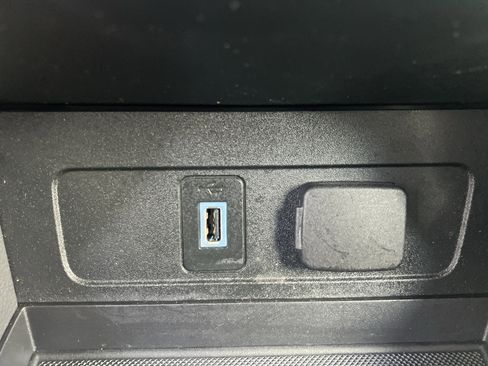 Used 2018 Ford Escape SEL image 31