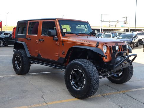 Used 2008 Jeep Wrangler Unlimited Rubicon w/ PWR Convenience Group AWD/4WD image 4
