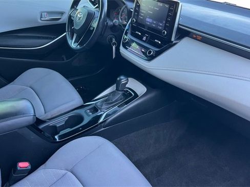 Used 2020 Toyota Corolla SE image 16