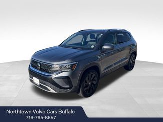 Used 2024 Volkswagen Taos SE video 1