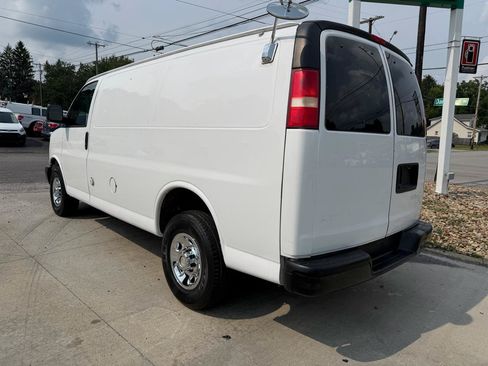 Used 2007 Chevrolet Express 2500 RWD image 3