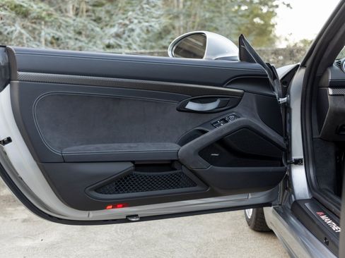 Certified 2025 Porsche 718 Cayman GT4 RS image 31