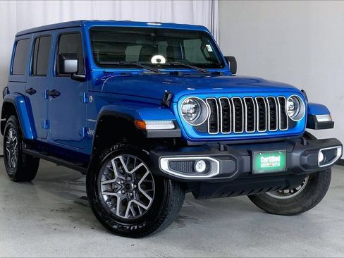Used 2024 Jeep Wrangler Unlimited Sahara AWD/4WD image 34