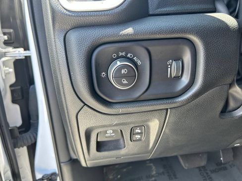 Used 2023 RAM 1500 Big Horn RWD image 34