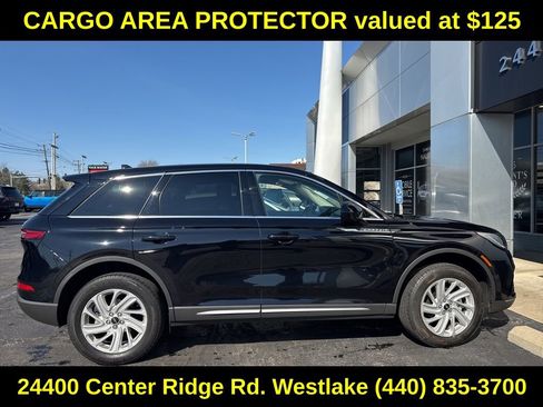 Used 2023 Lincoln Corsair AWD image 4