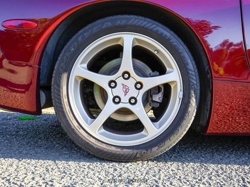 Used 2003 Chevrolet Corvette 50th Anniversary Edition w/ Preferred Equipment Group image 73