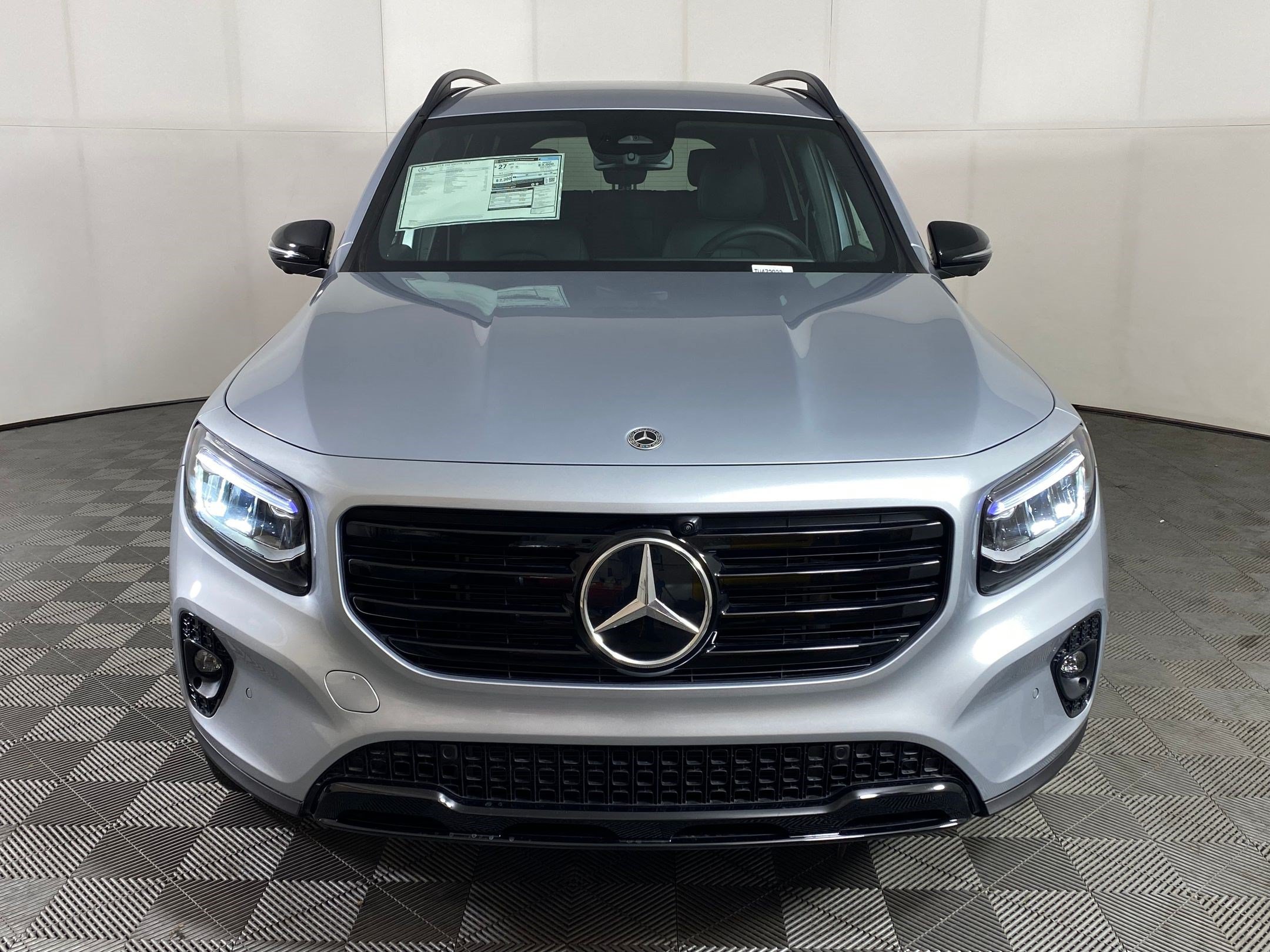 Used 2026 Mercedes-Benz GLB 250 4MATIC image 6