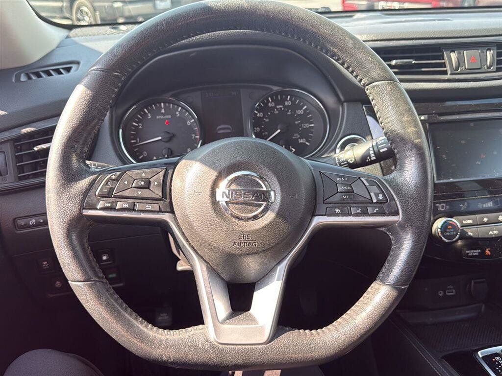 Certified 2018 Nissan Rogue SL w/ Premium Package AWD/4WD image 10