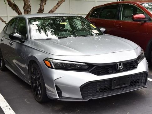 Used 2025 Honda Civic Sport image 4