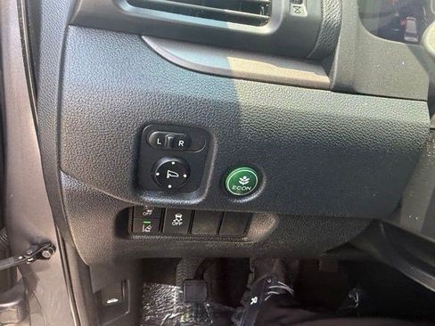 Used 2022 Honda Pilot Special Edition image 17