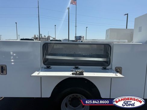 Used 2024 Ford F550 2WD SuperCab Super Duty image 9
