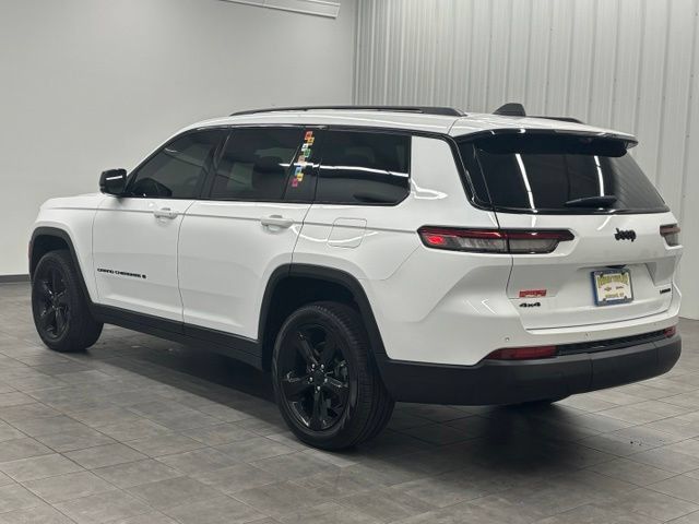 Used 2025 Jeep Grand Cherokee L Limited w/ Luxury Tech Group II AWD/4WD image 4