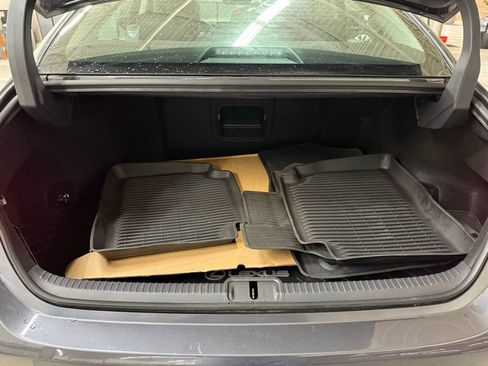 Certified 2025 Lexus ES 300h w/ Luxury Package image 18