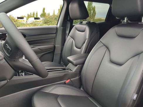 New 2026 Jeep Compass Limited image 6