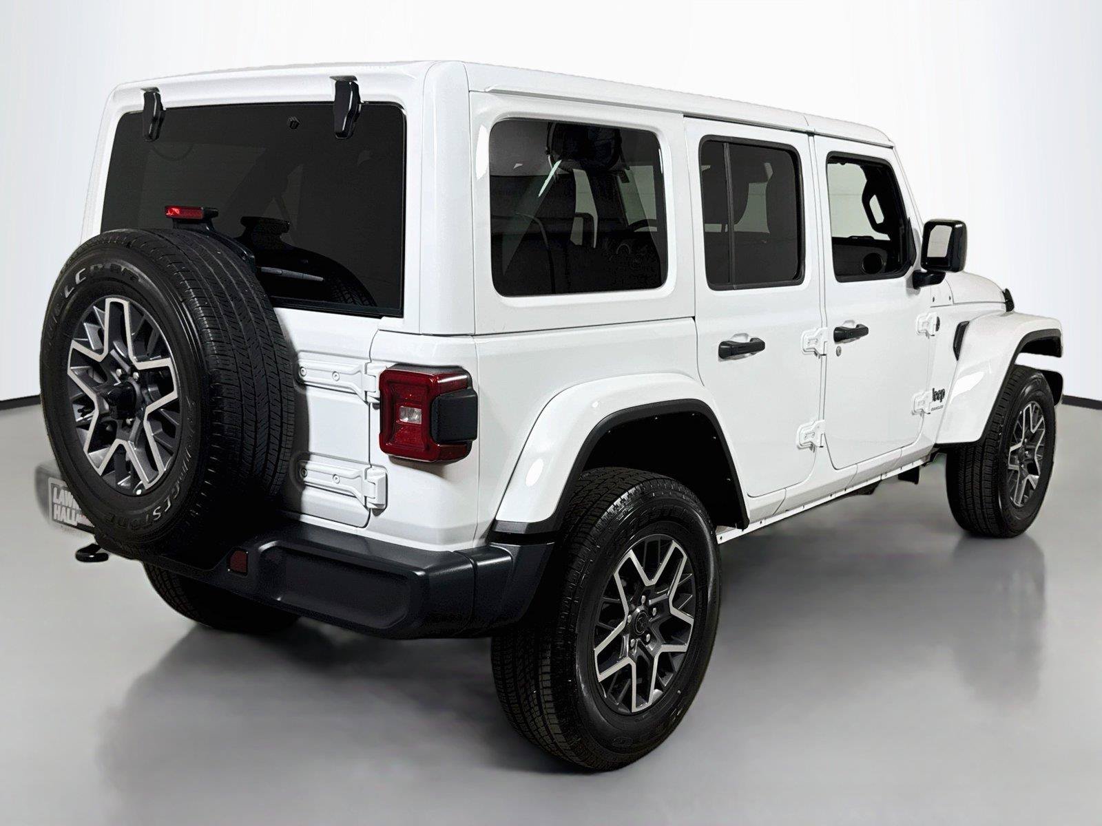 Used 2025 Jeep Wrangler Unlimited Sahara AWD/4WD image 4