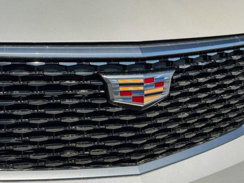Used 2022 Cadillac XT6 Premium Luxury AWD/4WD image 9