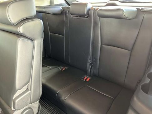 Used 2022 Toyota Highlander XLE image 20