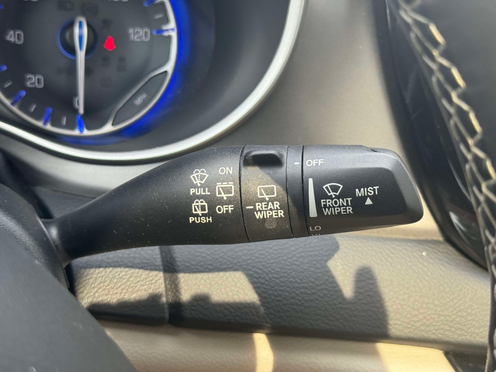 Used 2020 Chrysler Pacifica Touring-L w/ Advanced Safetytec Group FWD image 25