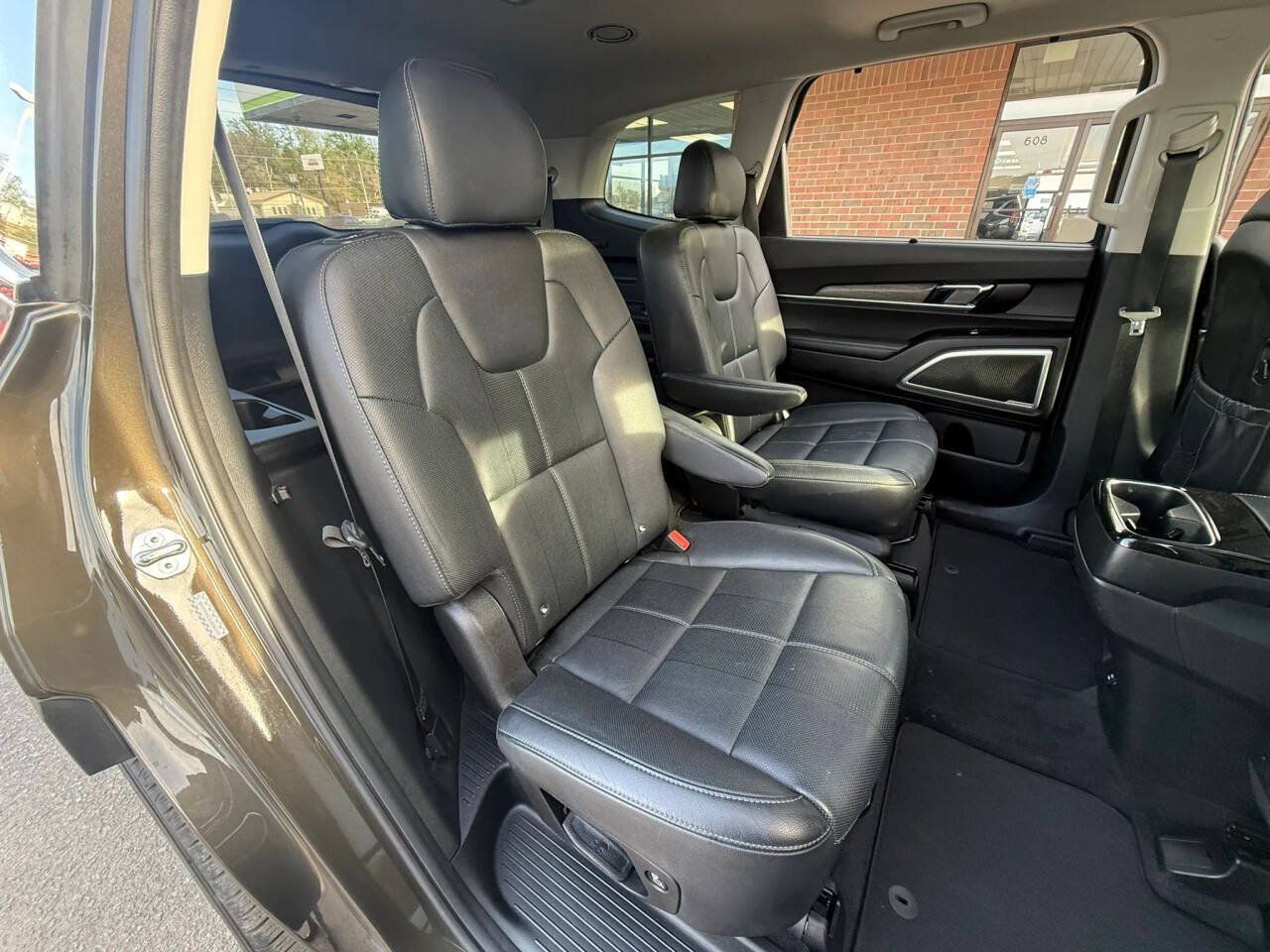 Used 2020 Kia Telluride EX w/ EX Premium Package FWD image 16