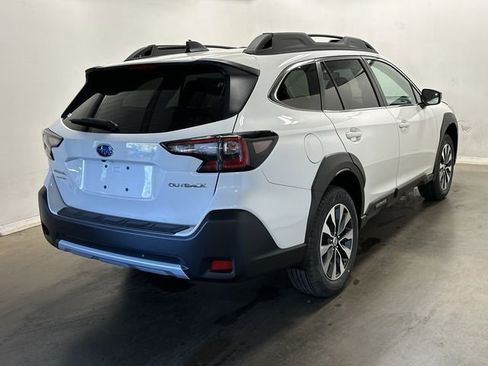 Certified 2025 Subaru Outback Limited image 31