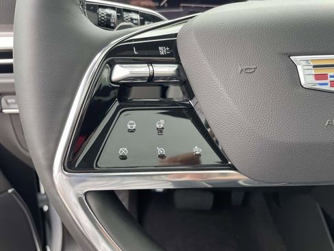 New 2026 Cadillac Escalade ESV Luxury image 25