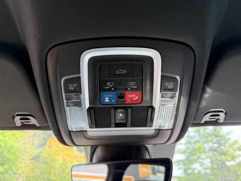 Used 2021 RAM 1500 Laramie AWD/4WD image 29