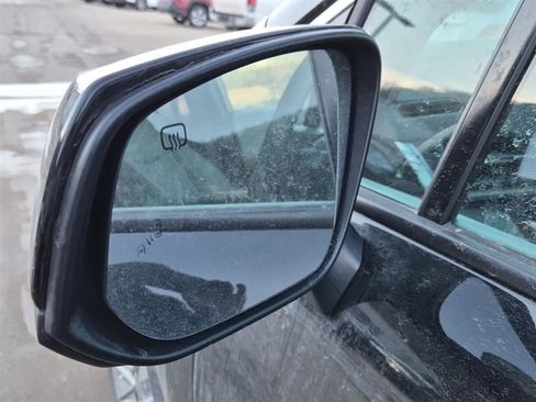 Used 2025 Toyota Sienna XLE image 17