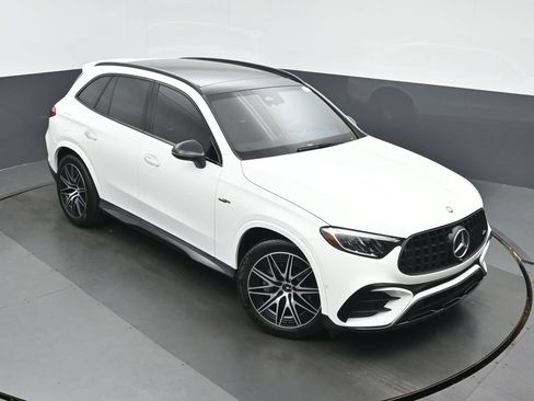 Used 2024 Mercedes-Benz GLC 43 AMG 4MATIC image 33