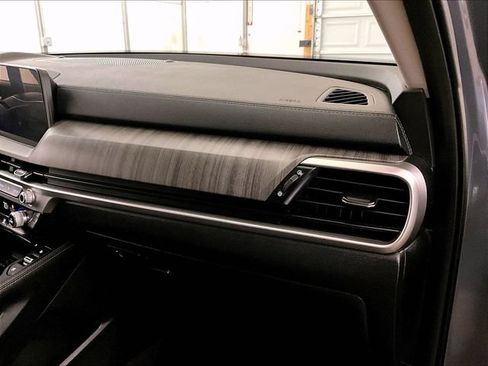 Used 2023 Kia Telluride EX w/ EX Captain's Chair Package AWD/4WD image 15