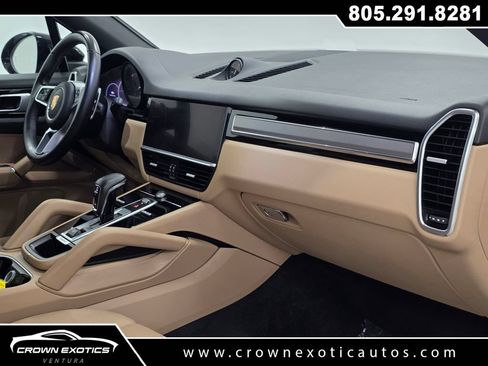 Used 2022 Porsche Cayenne Platinum Edition AWD/4WD image 14