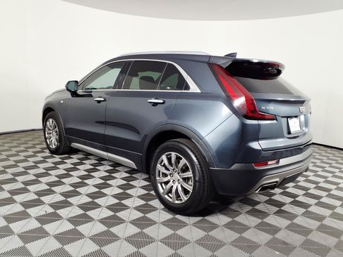Used 2019 Cadillac XT4 Premium Luxury w/ Cold Weather Package FWD image 6