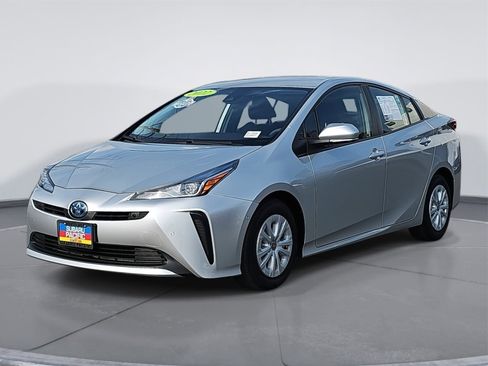 Used 2022 Toyota Prius L Eco image 7