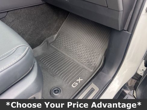 Used 2024 Lexus GX 550 w/ Accessory Package (Z1) image 37