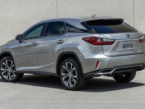 Used 2019 Lexus RX 450h AWD w/ Navigation Package image 3