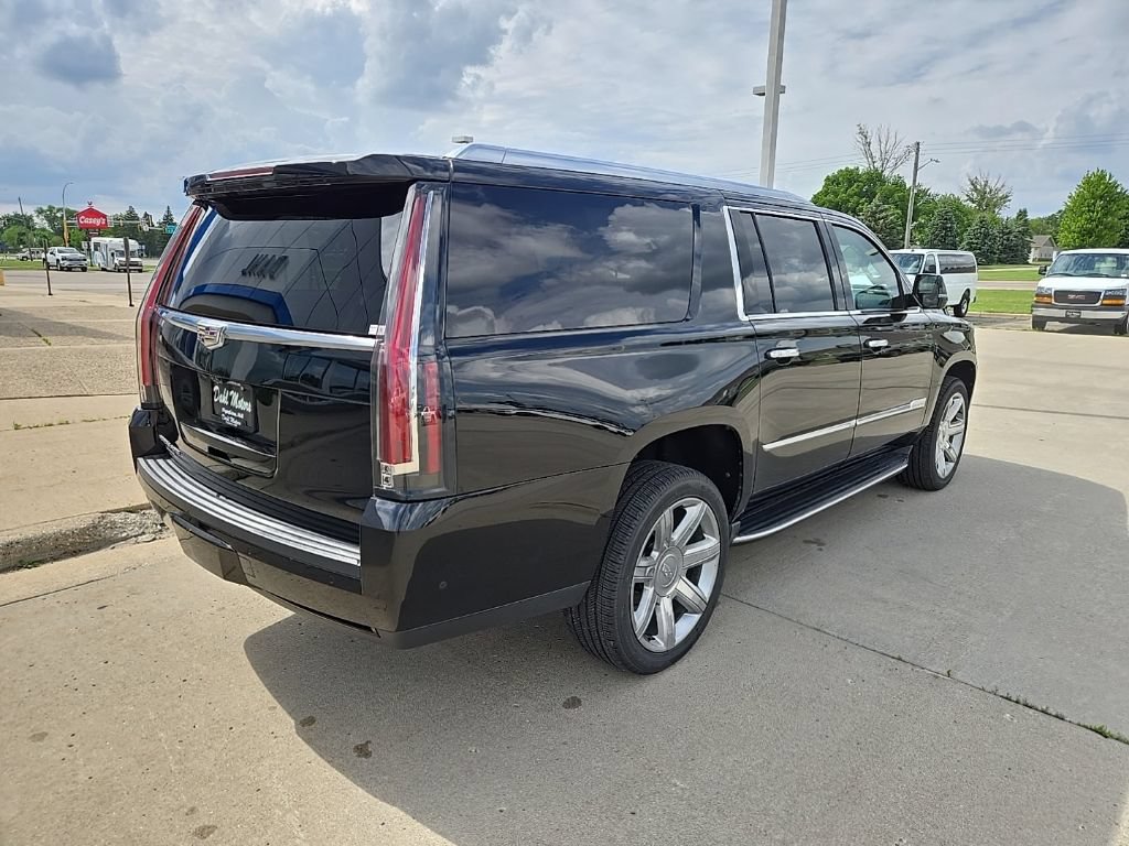 Used 2019 Cadillac Escalade ESV Luxury AWD/4WD image 9