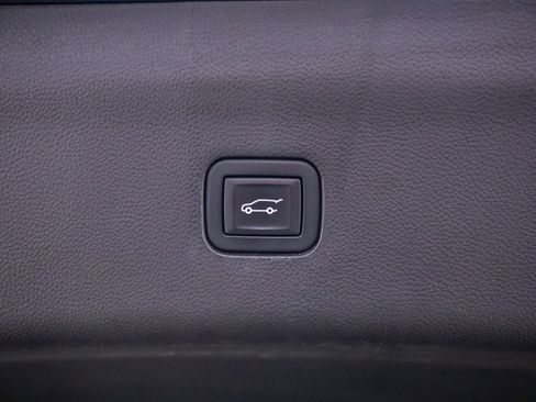 Used 2021 Buick Enclave Premium w/ Sun and Sites Package AWD/4WD image 40