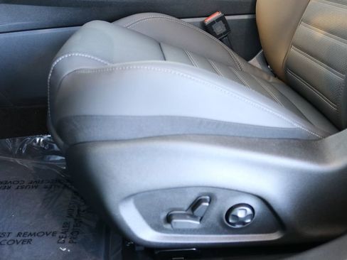 New 2026 Alfa Romeo Tonale w/ Black Premium Package image 16