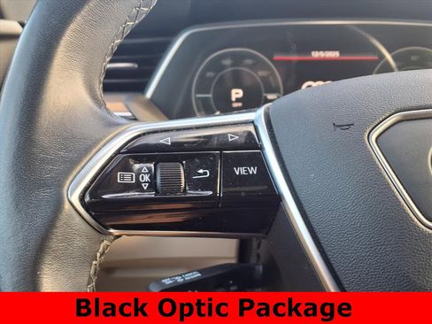 Used 2024 Audi Q8 e-tron Premium Plus w/ Premium Plus Package image 20